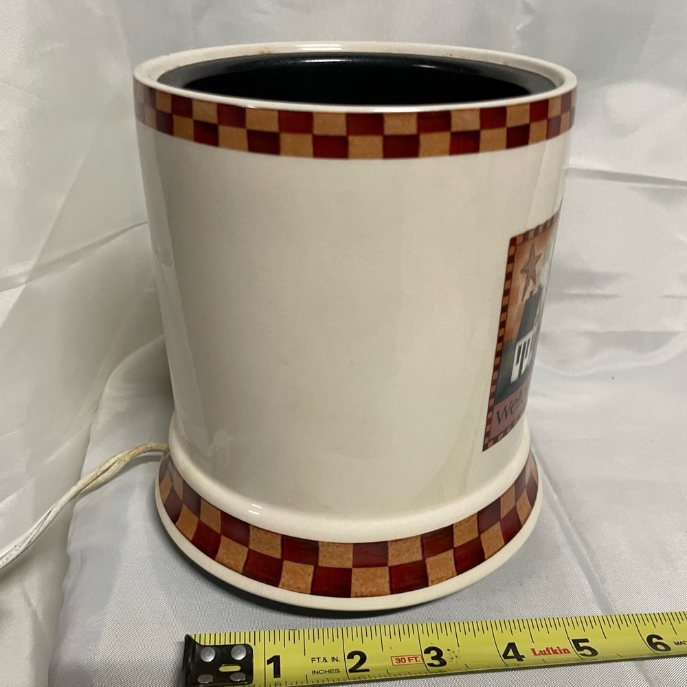 Welcome To Our Home Ceramic wax melter - Cream with Red Check - Picture 3 of 12